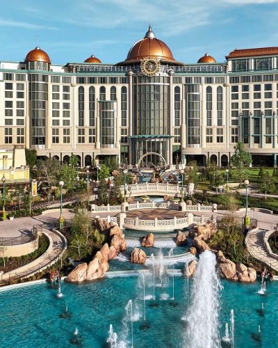 Beyond Room Rates: 5 Essential Factors Every Smart Traveler Should Consider When Choosing a Hotel.