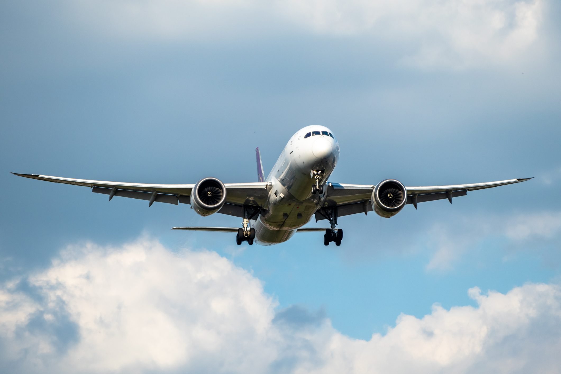 Is Flying Safe? Facts, Stats & Reasons to Travel Fearlessly